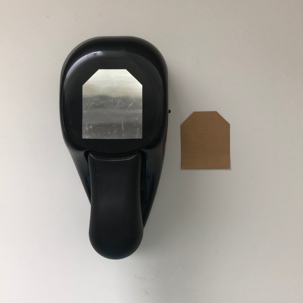 Stampin’ Up Large Essential Tag Punch